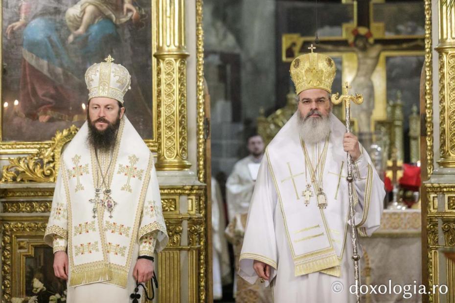 „Troița de arhierei” la Catedrala Mitropolitană: Studenții și profesorii Facultății de Teologie și-au cinstit sfinții ocrotitori / Foto: pr. Silviu Cluci